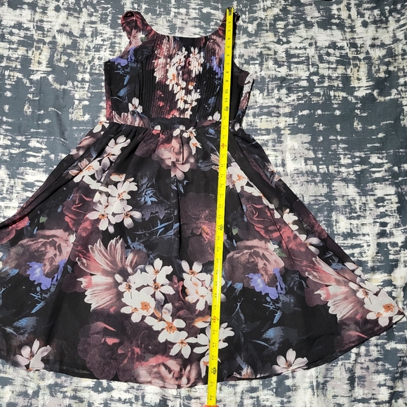 Ricki's dress - Picture 6 of 9